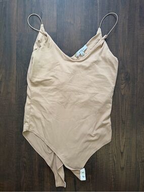 gaze Nude Spaghetti-Strap V-Neck Bodysuit
